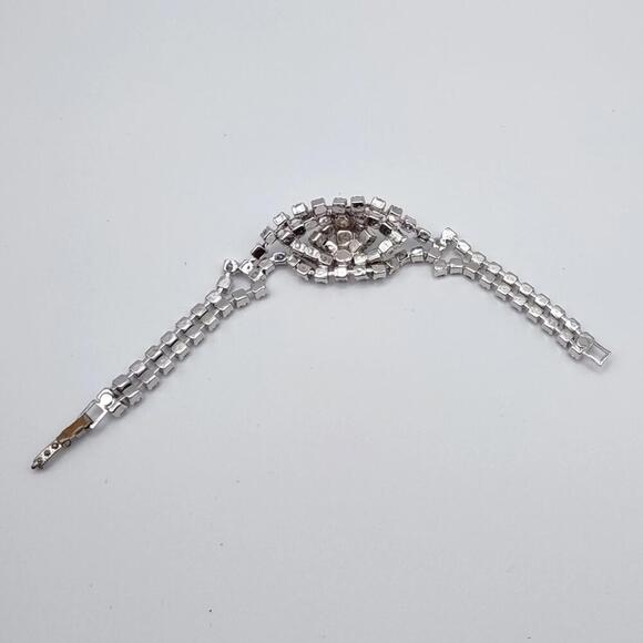 Vintage-Style Rhinestone Bracelet - Picture 3 of 7